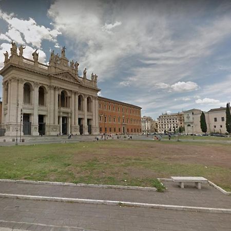 Lovely 4-Bedroom Apartment 30M Sangiovanni Metro Rome Bagian luar foto