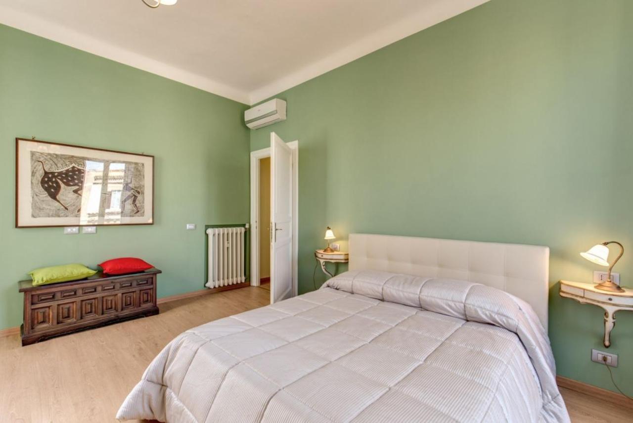 Lovely 4-Bedroom Apartment 30M Sangiovanni Metro Rome Bagian luar foto