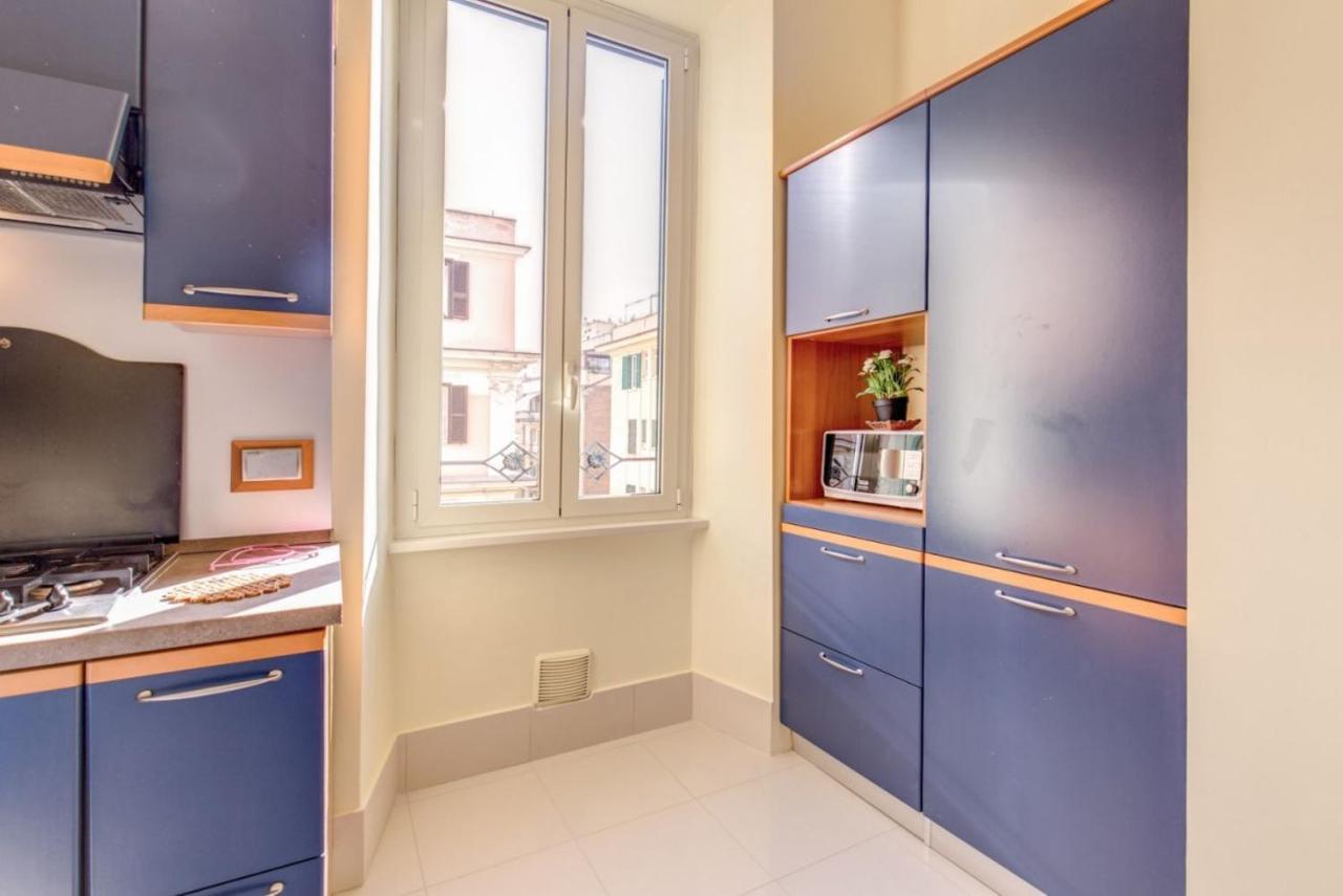 Lovely 4-Bedroom Apartment 30M Sangiovanni Metro Rome Bagian luar foto