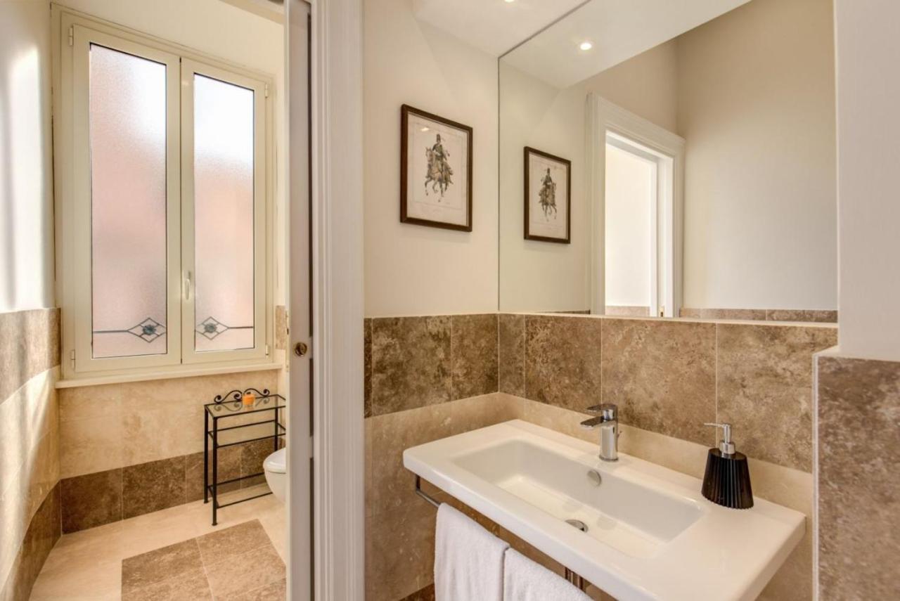 Lovely 4-Bedroom Apartment 30M Sangiovanni Metro Rome Bagian luar foto